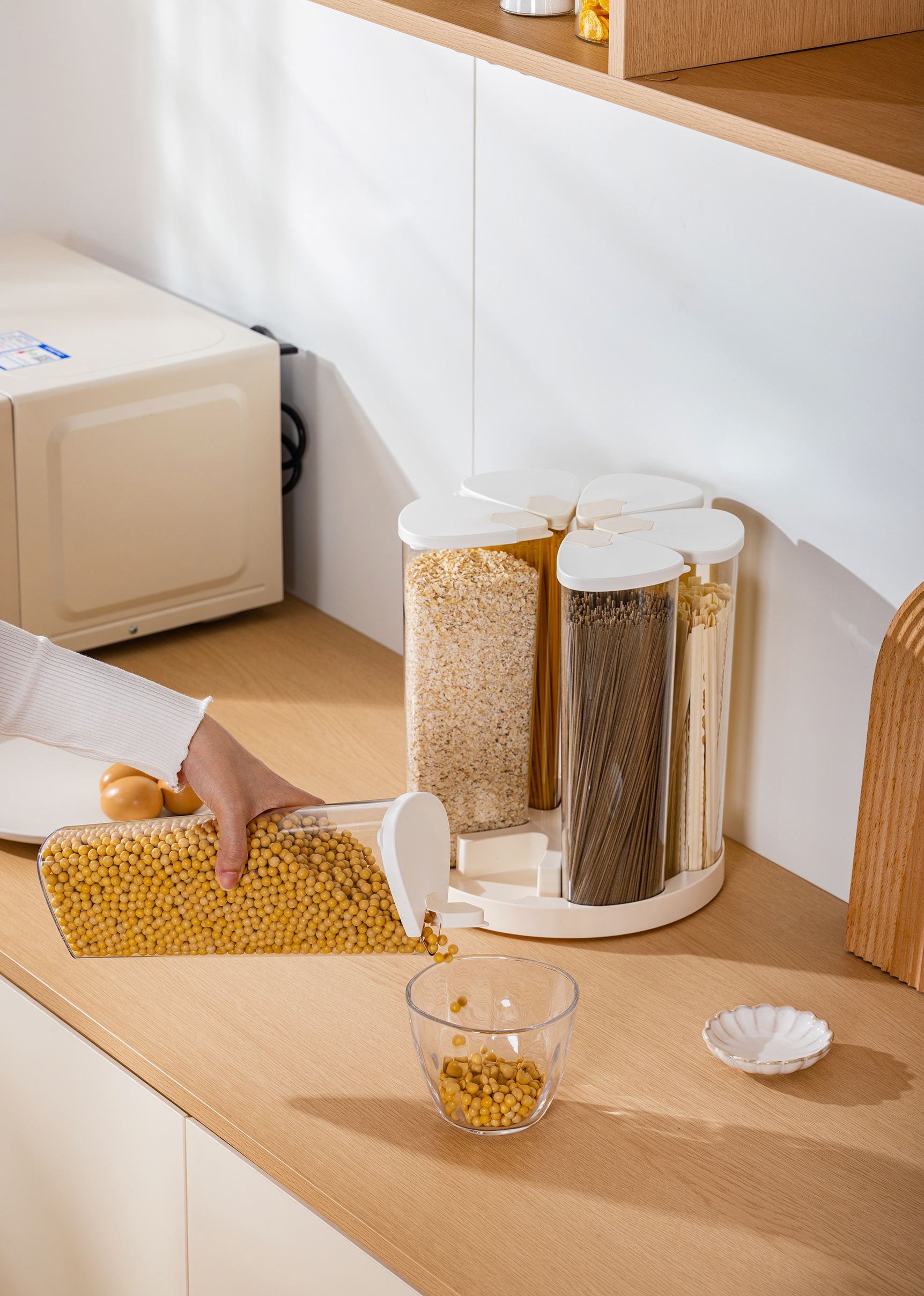 Rotating Grain Container